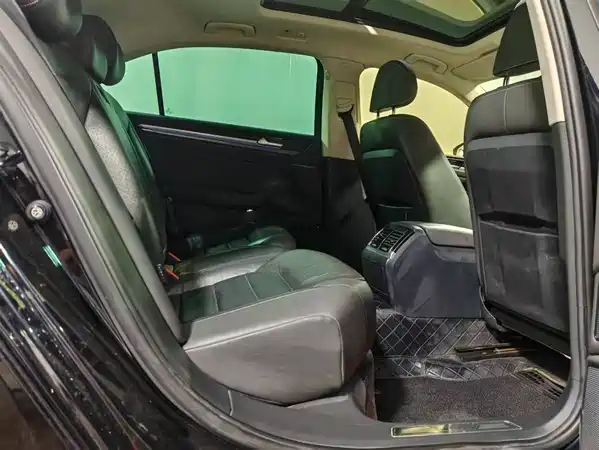 Volkswagen Phideon 2018