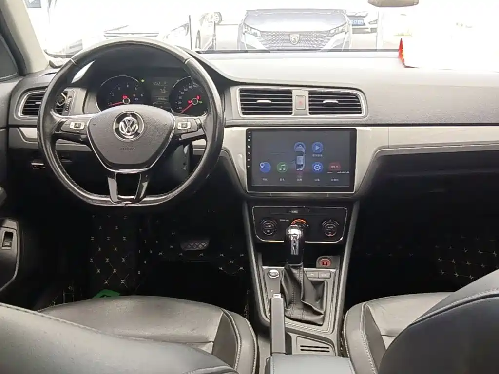 Volkswagen Lavida 2018 — фото 10