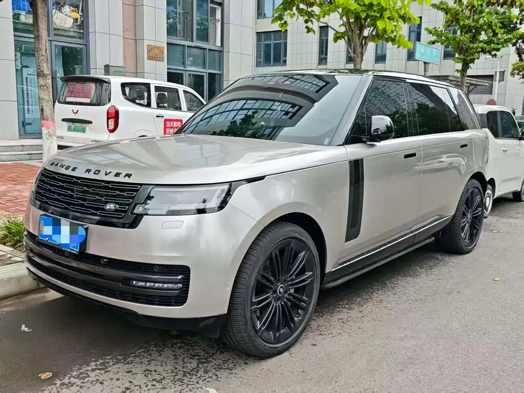 Land Rover Range Rover 2024 — фото 1