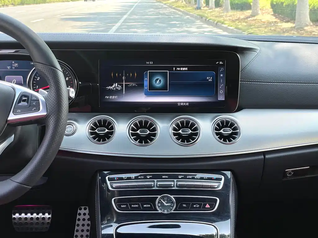 Mercedes-Benz E-Class 2018 — фото 13