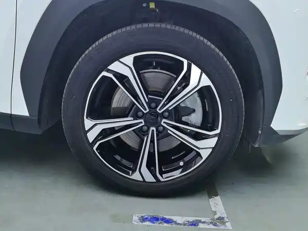 Geely Galaxy L7 2024