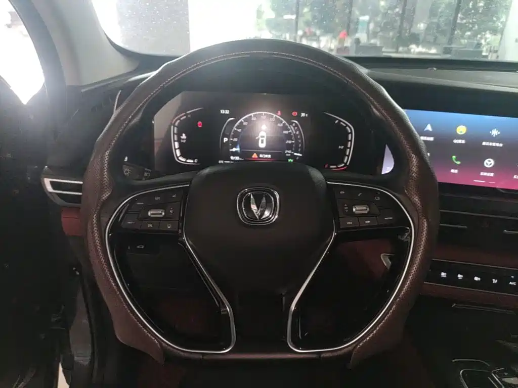 Changan CS75PLUS 2020 — фото 11