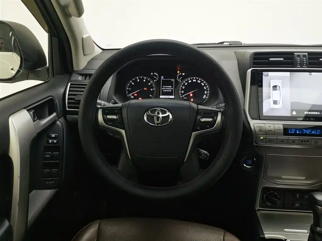 Toyota Prado 2019 — фото 11
