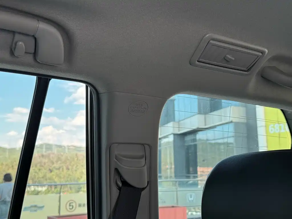 Toyota Prado 2016 — фото 17