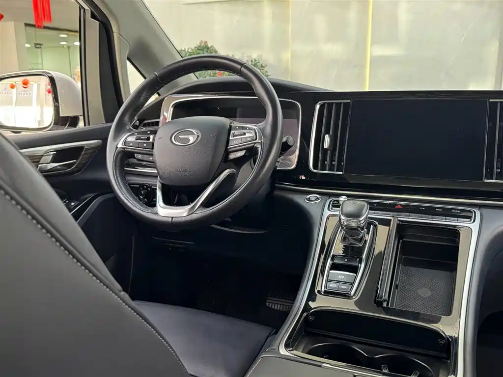 GAC Motor Trumpchi M8 2022 — фото 6