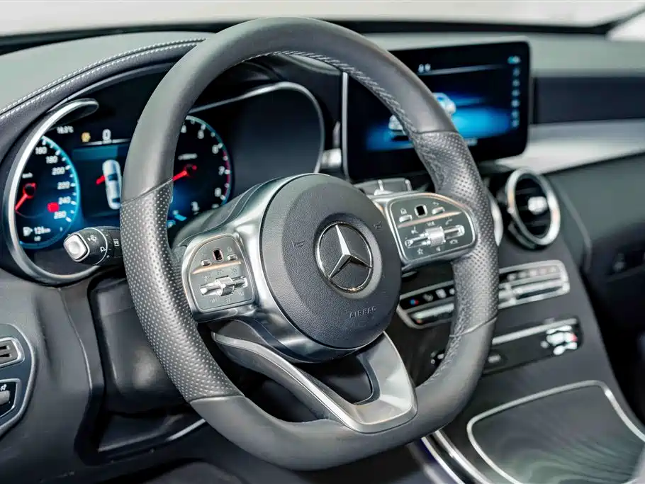 Mercedes-Benz C-Class 2021 — фото 9
