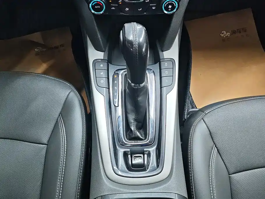 Chevrolet Malibu 2018 — фото 16
