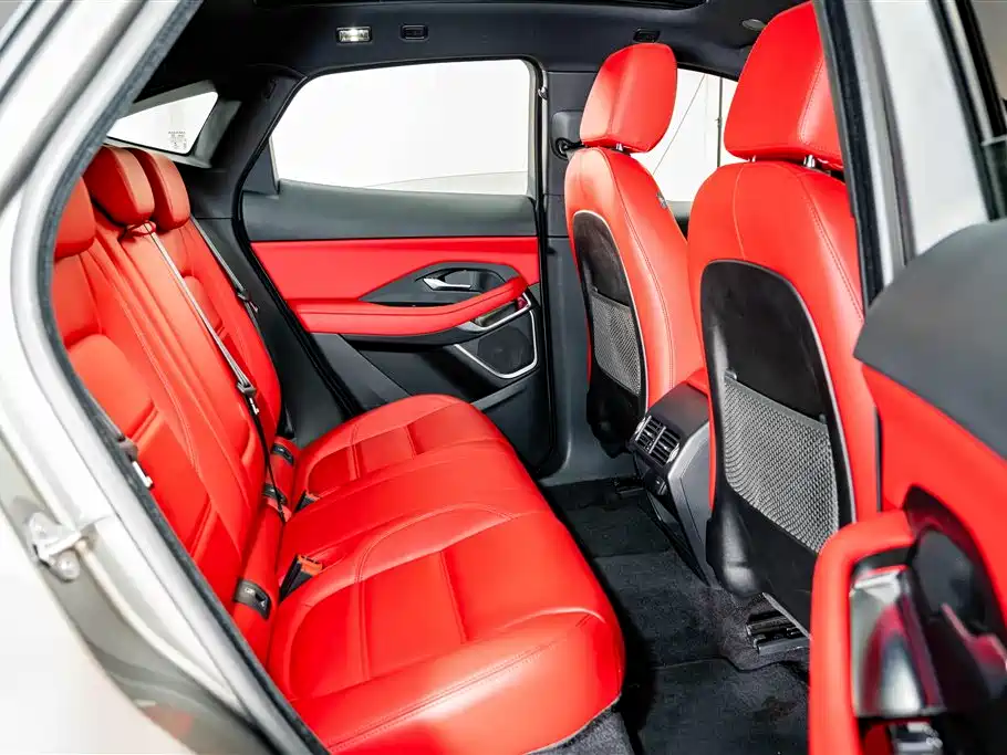 Jaguar E-PACE 2023 — фото 19