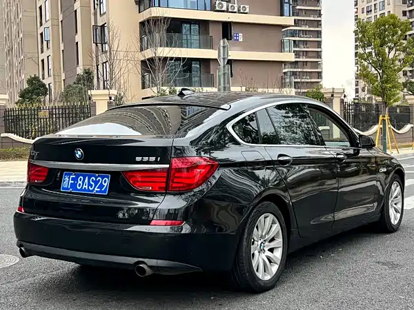 BMW 5 Series GT 2010