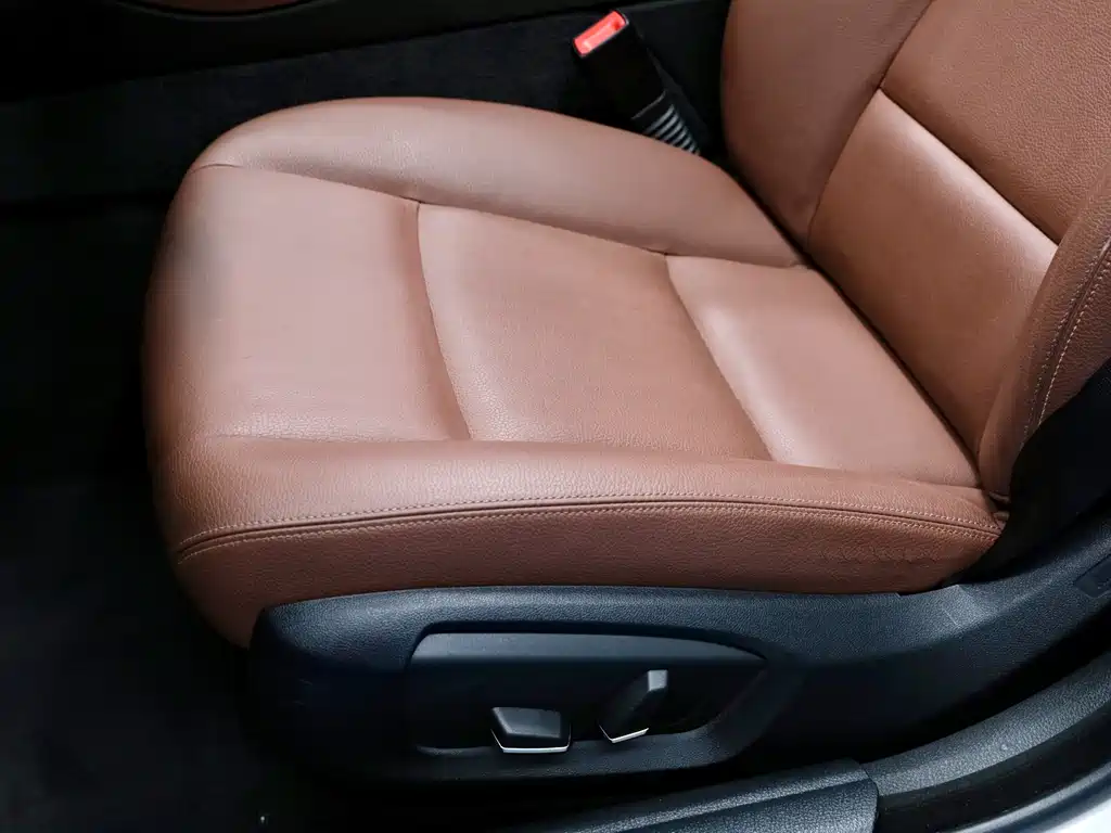 BMW 5 Series 2016 — фото 19