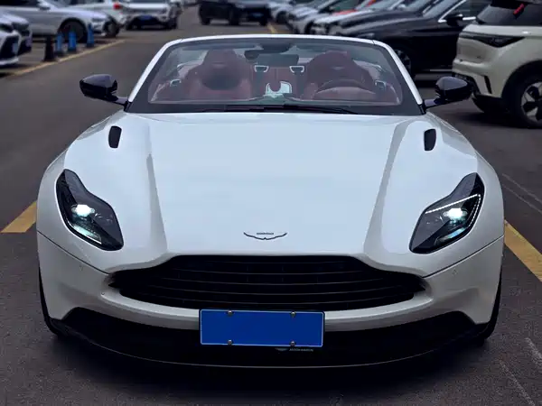 Aston Martin DB11 2019