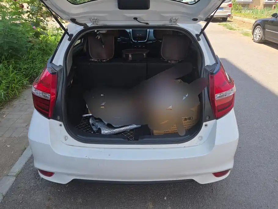 Toyota Yaris L 2019