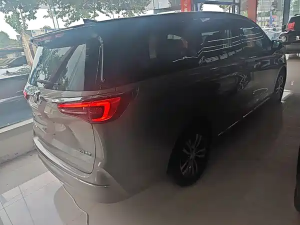 Buick GL8 2024