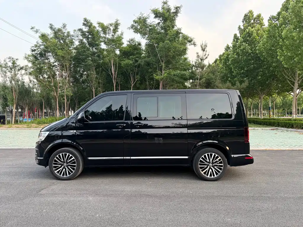 Volkswagen Multivan 2019 — фото 5