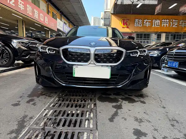 BMW i3 2023