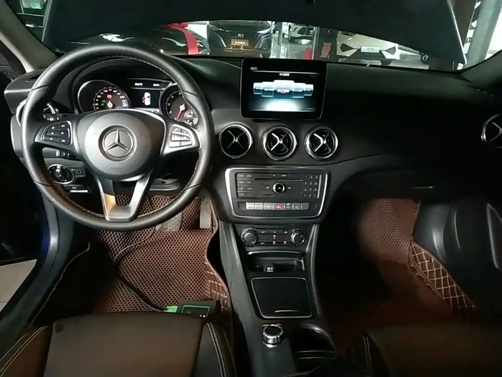 Mercedes-Benz GLA 2018 — фото 10