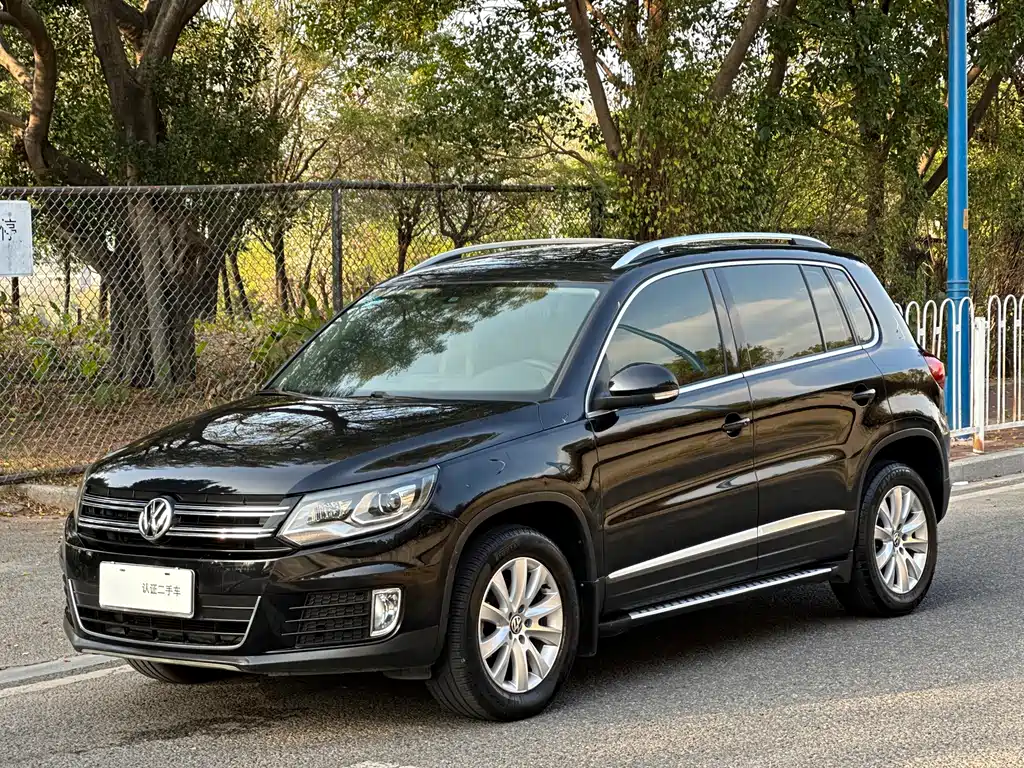 Volkswagen Tiguan 2015 — фото 1