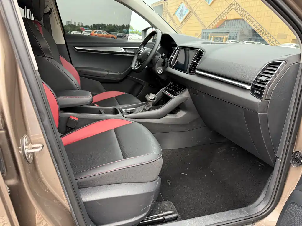 Skoda Karoq 2022 — фото 15