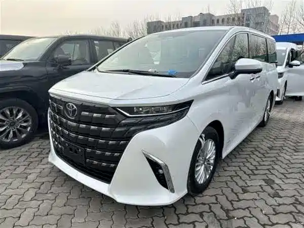 Toyota Alphard 2024