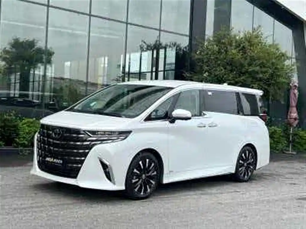 Toyota Alphard 2024 — фото 3