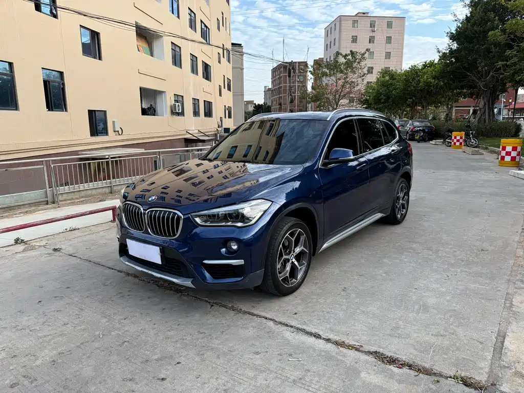 BMW X1 2019 — фото 1