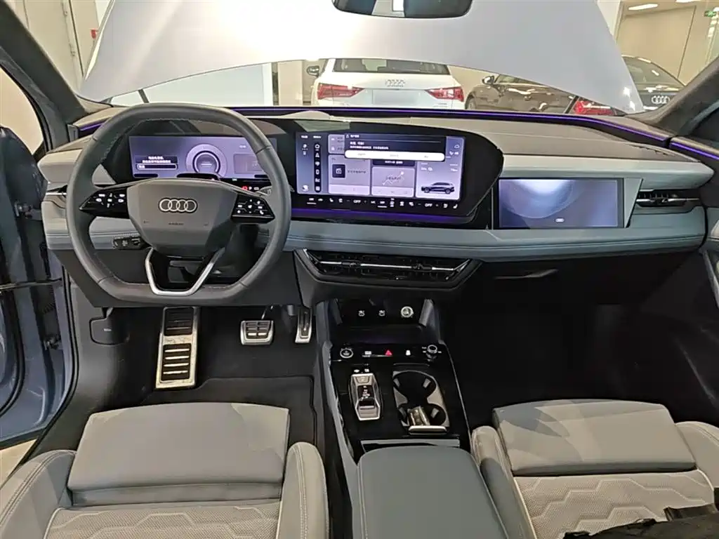 Audi Q6L e-tron 2025 — фото 10