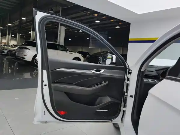 Geely Xingrui 2021