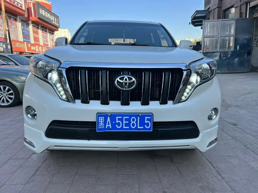 Toyota Prado 2017 — фото 2