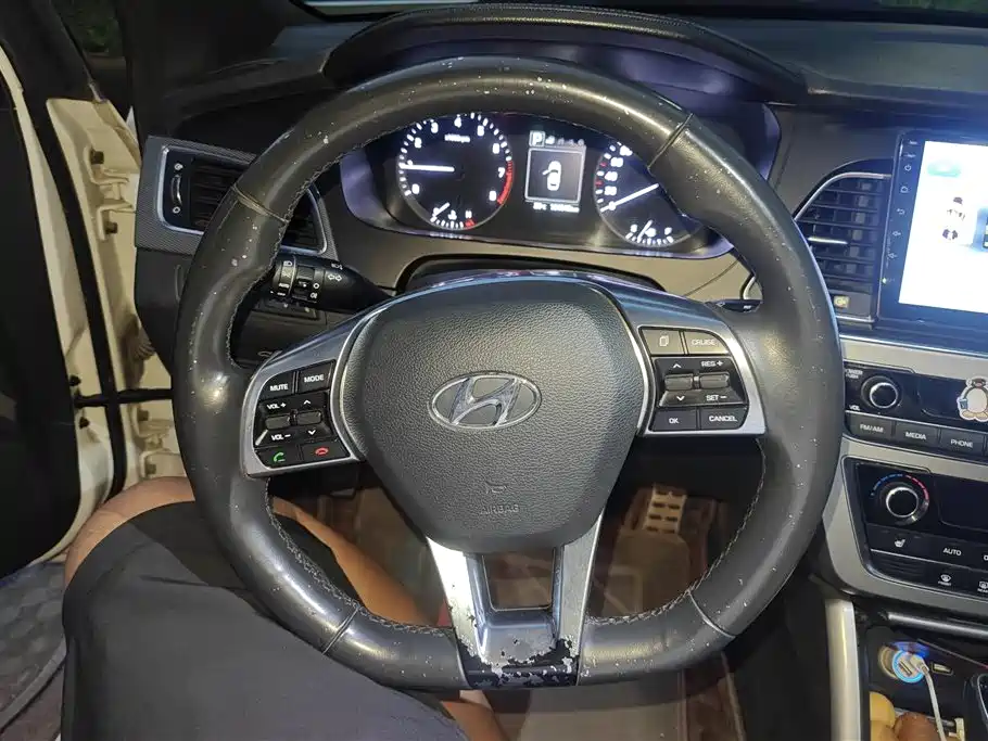 Hyundai Sonata 2015 — фото 15