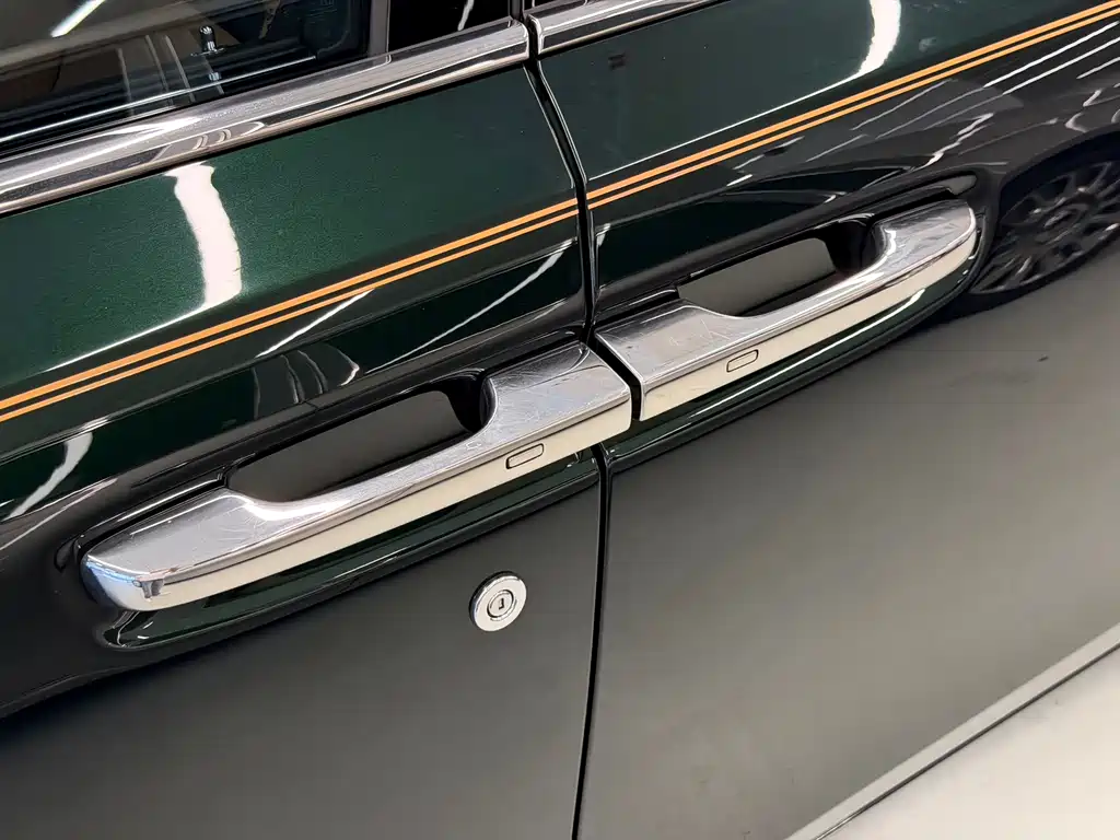 Rolls-Royce Ghost 2021 — фото 12