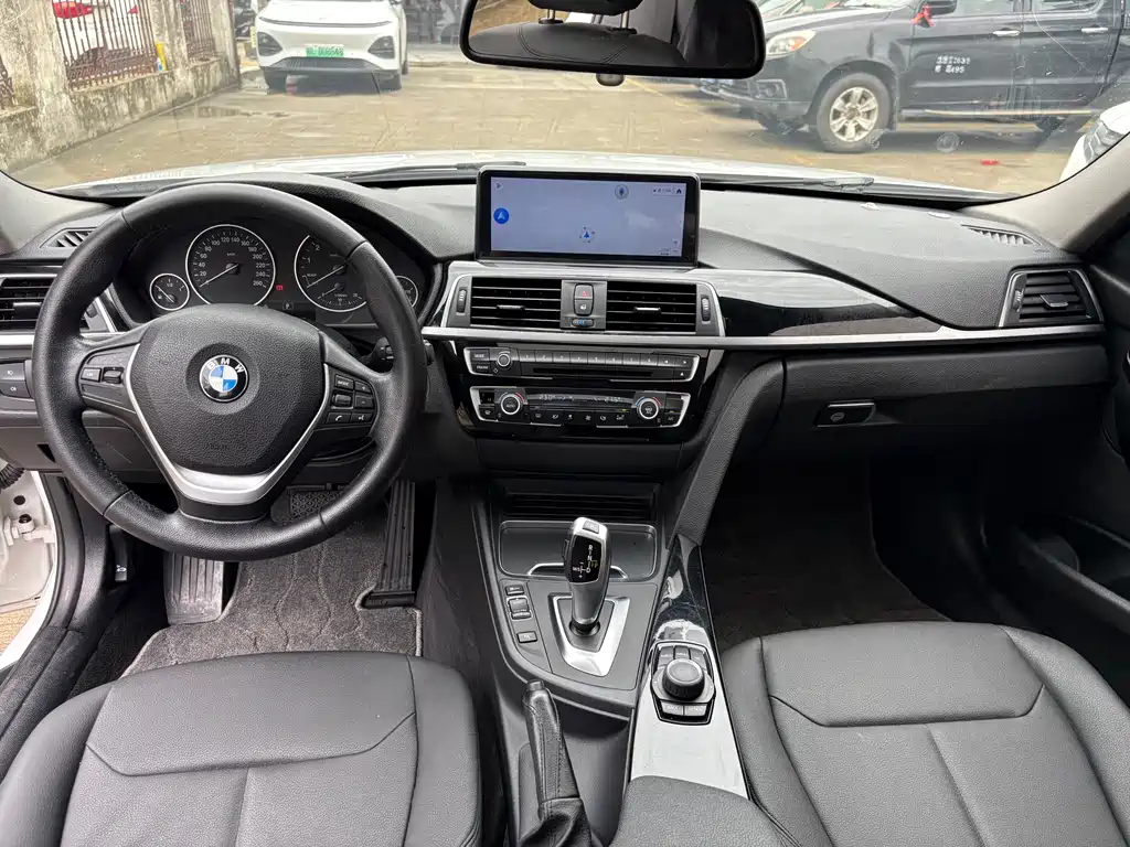 BMW 3 Series 2016 — фото 6