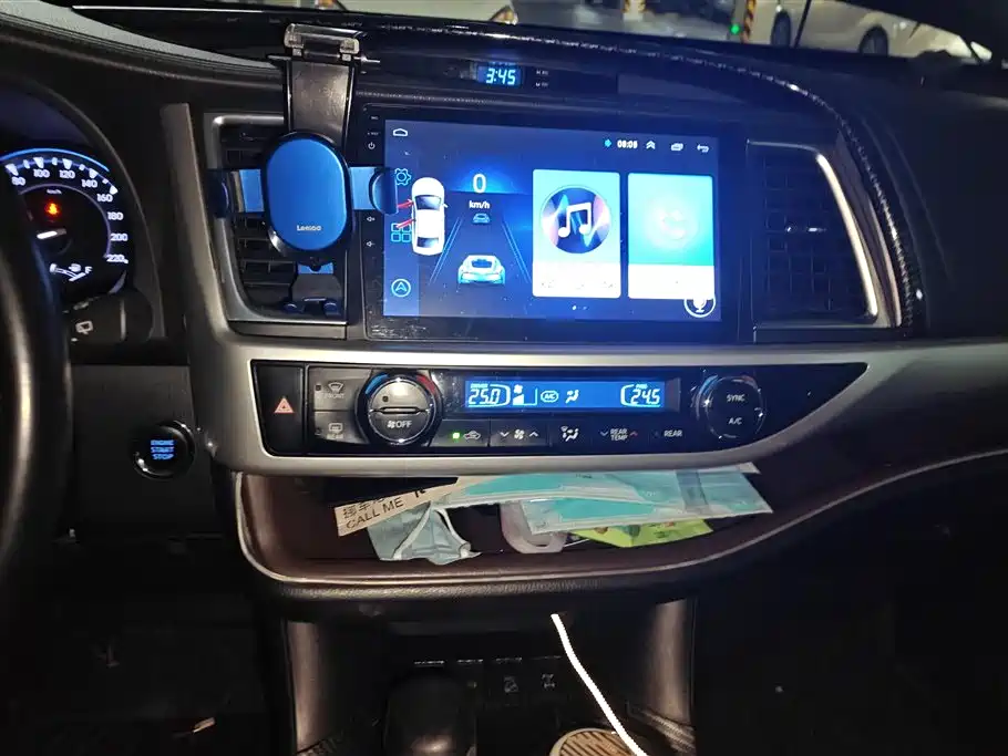 Toyota Highlander 2018 — фото 13
