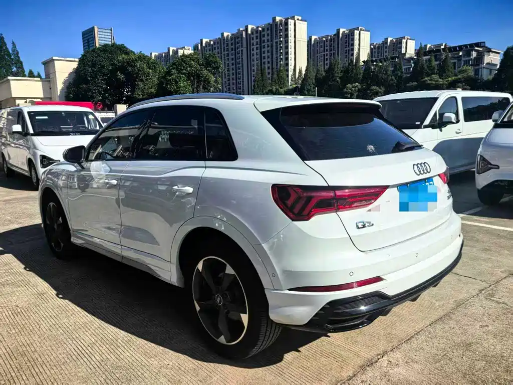 Audi Q3 2022 — фото 10