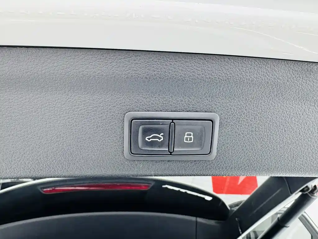 Audi Q3 2021 — фото 10