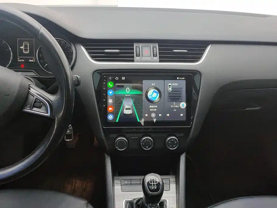 Skoda Octavia 2016 — фото 13