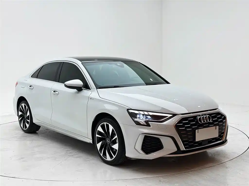 Audi A3 2023 — фото 3