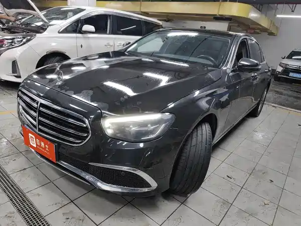 Mercedes-Benz E-Class 2022