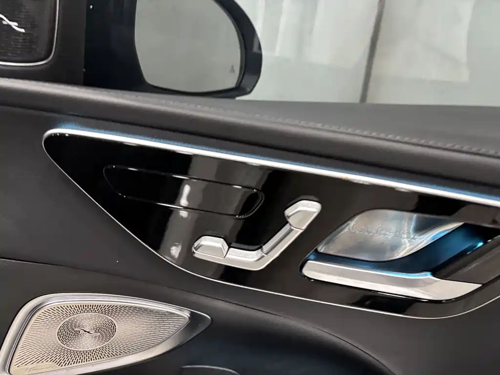 Mercedes-Benz C-Class 2025 — фото 27
