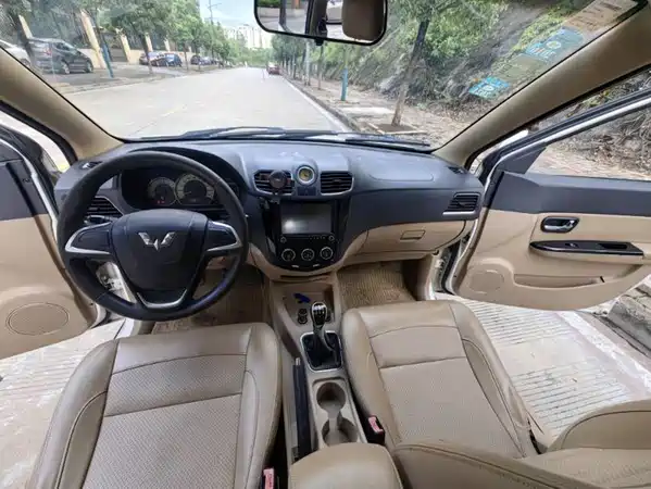 Wuling Hongguang 2014