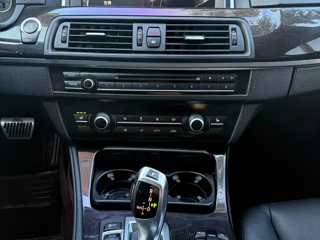 BMW 5 Series 2013 — фото 15