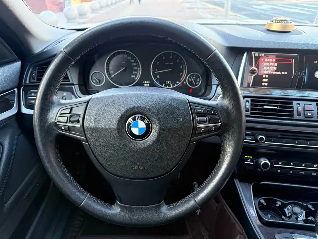BMW 5 Series 2013 — фото 14