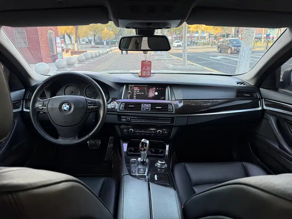 BMW 5 Series 2013 — фото 13