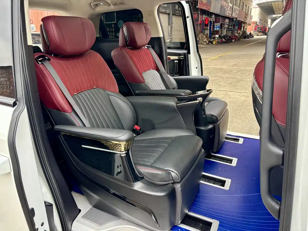 GAC Motor Trumpchi E9 2024 — фото 13