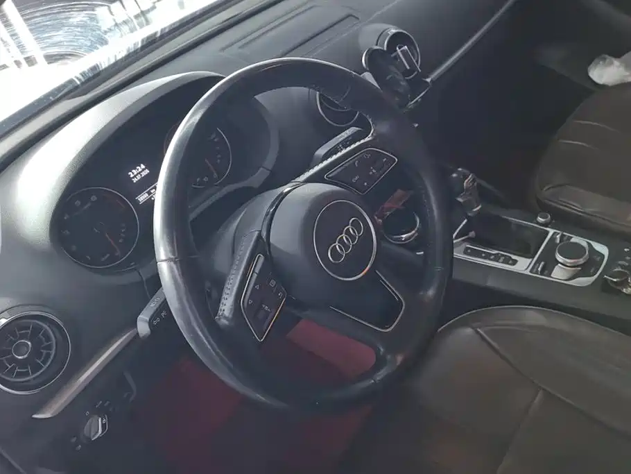 Audi A3 2019 — фото 15