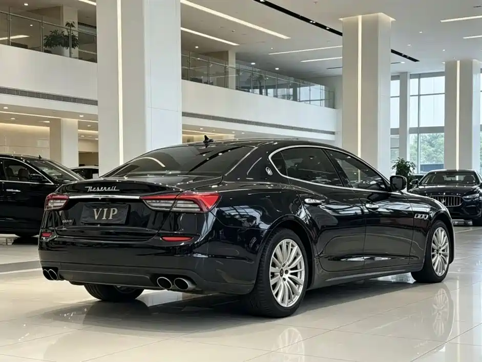 Maserati Quattroporte 2017 — фото 9