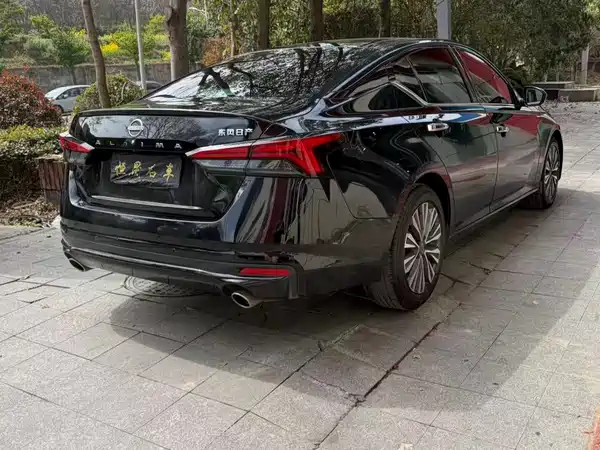Nissan Teana 2023