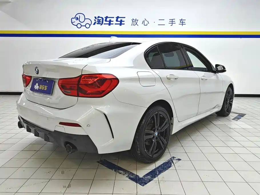 BMW 1 Series 2021