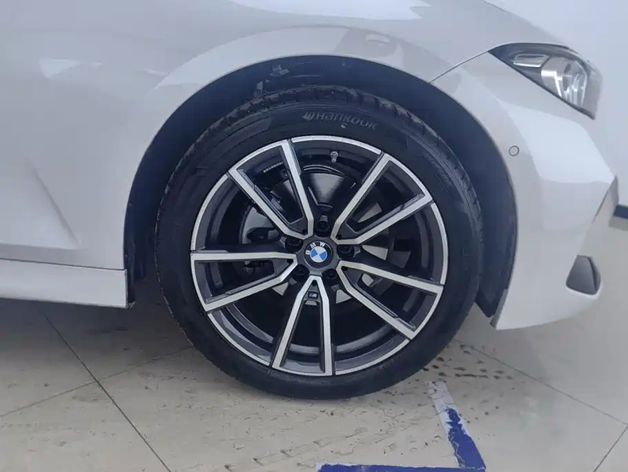 BMW 3 Series 2025