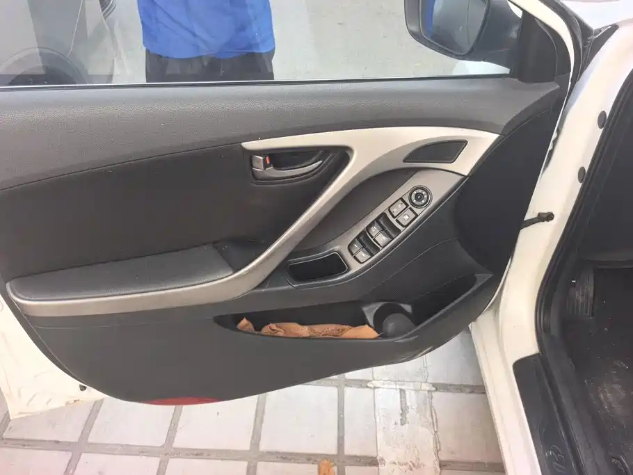 Hyundai Elantra 2014