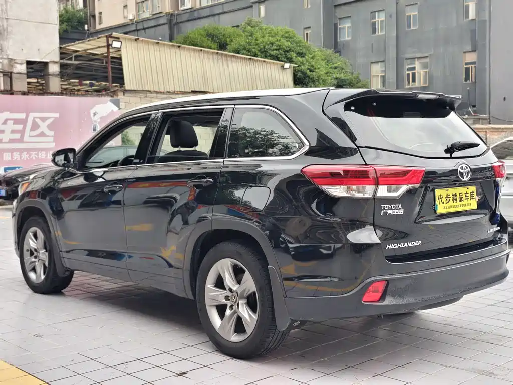 Toyota Highlander 2018 — фото 29